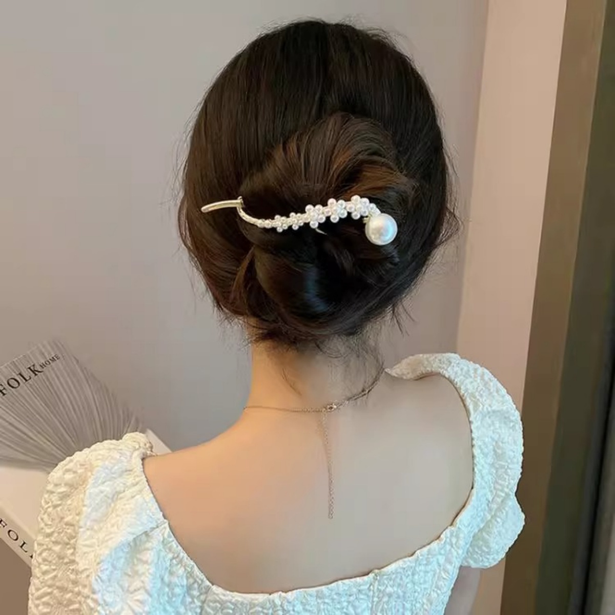 Elegant Glitter Pearl Hair Cli - Lifestyle Of Korean review and price